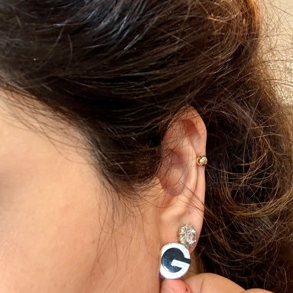 RARE▪️Gucci Vintage GG Stud earrings clip on style - Picture 6 of 8